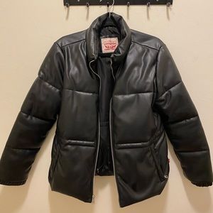Levi’s Black M Puffer Jacket